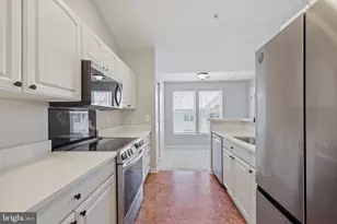7525 Snowpea Ct, Alexandria, VA 22306 - Photo 3