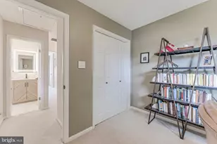 213 Commons Dr NW, Vienna, VA 22180 - Photo 23