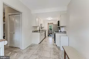 213 Commons Dr NW, Vienna, VA 22180 - Photo 13