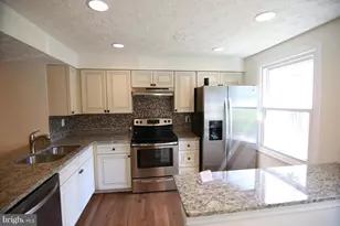 8070 Grandview Ct, Springfield, VA 22153 - Photo 5