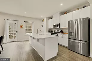 7831 Francis Dickens Ln, Annandale, VA 22003 - Photo 13
