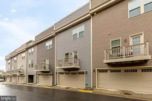 7831 Francis Dickens Ln, Annandale, VA 22003 - Photo 49