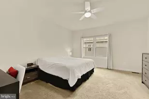 7831 Francis Dickens Ln, Annandale, VA 22003 - Photo 37