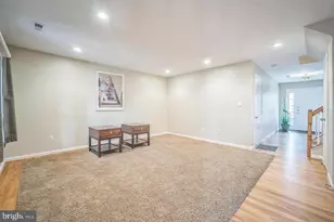 11551 Laurel Lake Square, Fairfax, VA 22030 - Photo 5