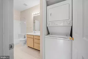 14305 Climbing Rose Way Way, Centreville, VA 20121 - Photo 15