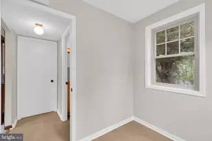 5626 Fort Corloran Dr, Burke, VA 22015 - Photo 5