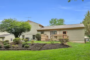 5626 Fort Corloran Dr, Burke, VA 22015 - Photo 3