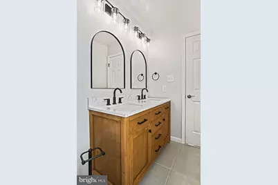 1539 Kingstream Circle, Herndon, VA 20170 - Photo 37