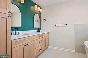 1539 Kingstream Cir, Herndon, VA 20170 - Photo 33