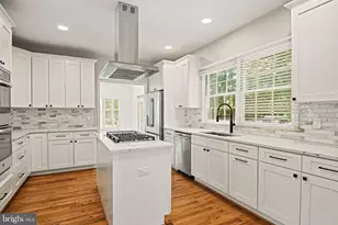 1539 Kingstream Cir, Herndon, VA 20170 - Photo 13