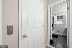 1718 Hollinwood Dr, Alexandria, VA 22307 - Photo 25