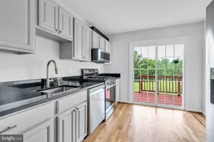 9636 Westport Ln, Burke, VA 22015 - Photo 13