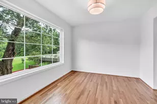 9636 Westport Ln, Burke, VA 22015 - Photo 11
