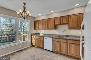 12228 Grassy Hill Ct, Fairfax, VA 22033 - Photo 11