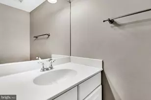 12228 Grassy Hill Ct, Fairfax, VA 22033 - Photo 33