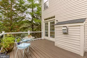 9151 Silvershadow Ct, Lorton, VA 22079 - Photo 17