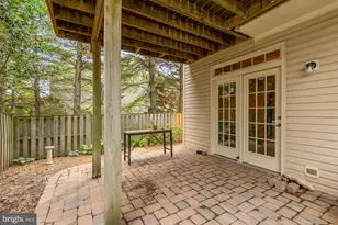 9151 Silvershadow Ct, Lorton, VA 22079 - Photo 37