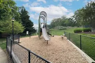 5728 Governors Pond Cir, Alexandria, VA 22310 - Photo 45