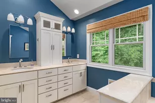 12035 Lake Newport Rd, Reston, VA 20194 - Photo 41