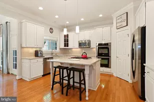 4395 Patriot Park Ct, Fairfax, VA 22030 - Photo 11