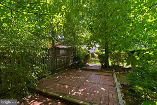 6703 Red Jacket Rd, Springfield, VA 22152 - Photo 5