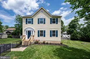 15218 Sovereign Pl, Chantilly, VA 20151 - Photo 5