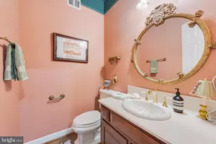 2028 Spring Branch Dr, Vienna, VA 22181 - Photo 23