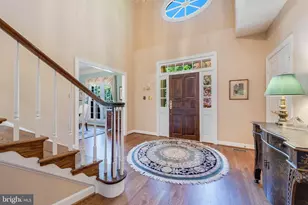 2028 Spring Branch Dr, Vienna, VA 22181 - Photo 5