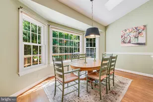 2028 Spring Branch Dr, Vienna, VA 22181 - Photo 11