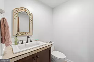 4920 Brook Hills Dr, Annandale, VA 22003 - Photo 21