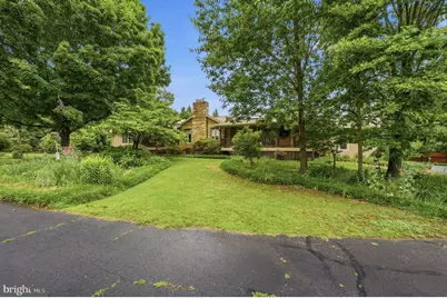 4920 Brook Hills Drive, Annandale, VA 22003 - Photo 1