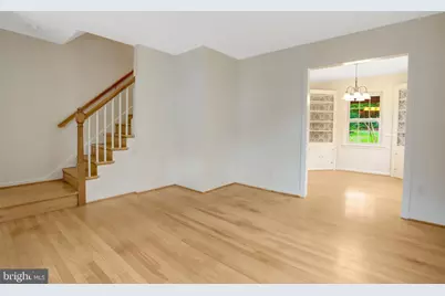 5926 Edgehill Court, Alexandria, VA 22303 - Photo 5