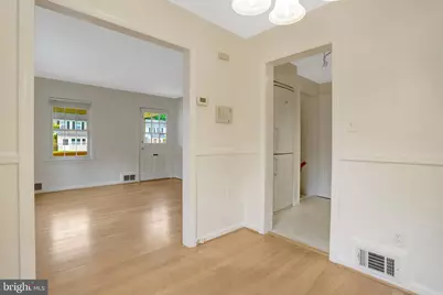 5926 Edgehill Court, Alexandria, VA 22303 - Photo 7