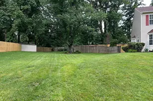 7928 Gambrill Ct, Springfield, VA 22153 - Photo 3