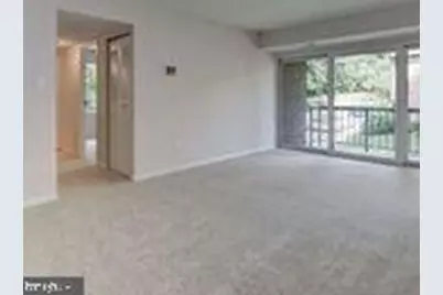 9708 Kingsbridge Drive #204, Fairfax, VA 22031 - Photo 7