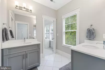 916 Desale Street SW, Vienna, VA 22180 - Photo 35