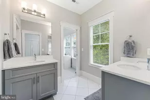 916 Desale St SW, Vienna, VA 22180 - Photo 35