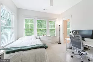 916 Desale St SW, Vienna, VA 22180 - Photo 33