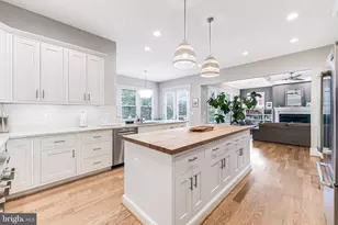 916 Desale St SW, Vienna, VA 22180 - Photo 23