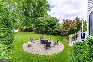 916 Desale St SW, Vienna, VA 22180 - Photo 77