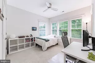 916 Desale St SW, Vienna, VA 22180 - Photo 31