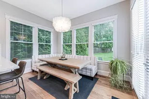 916 Desale St SW, Vienna, VA 22180 - Photo 25