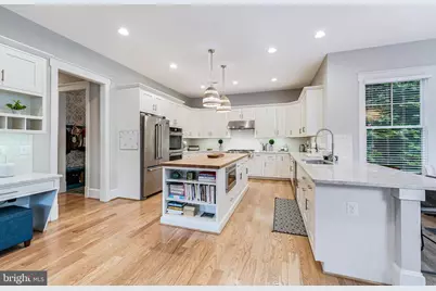 916 Desale Street SW, Vienna, VA 22180 - Photo 19