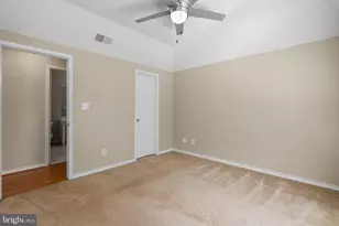 12151 Penderview Ln, Fairfax, VA 22033 - Photo 13