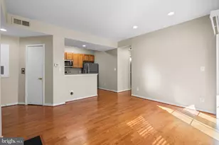 12151 Penderview Ln, Fairfax, VA 22033 - Photo 5