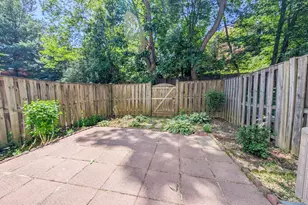 7993 Tyson Oaks Cir, Vienna, VA 22182 - Photo 13