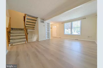 7993 Tyson Oaks Circle, Vienna, VA 22182 - Photo 3