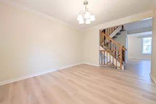 7993 Tyson Oaks Cir, Vienna, VA 22182 - Photo 9