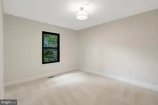 7373 Silver Pine Dr, Springfield, VA 22153 - Photo 29