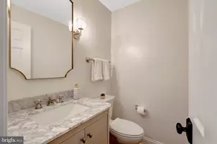 7373 Silver Pine Dr, Springfield, VA 22153 - Photo 41